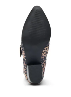 Extra Weite - Leopard-Knöchelstiefel mit Schnalle und Nieten