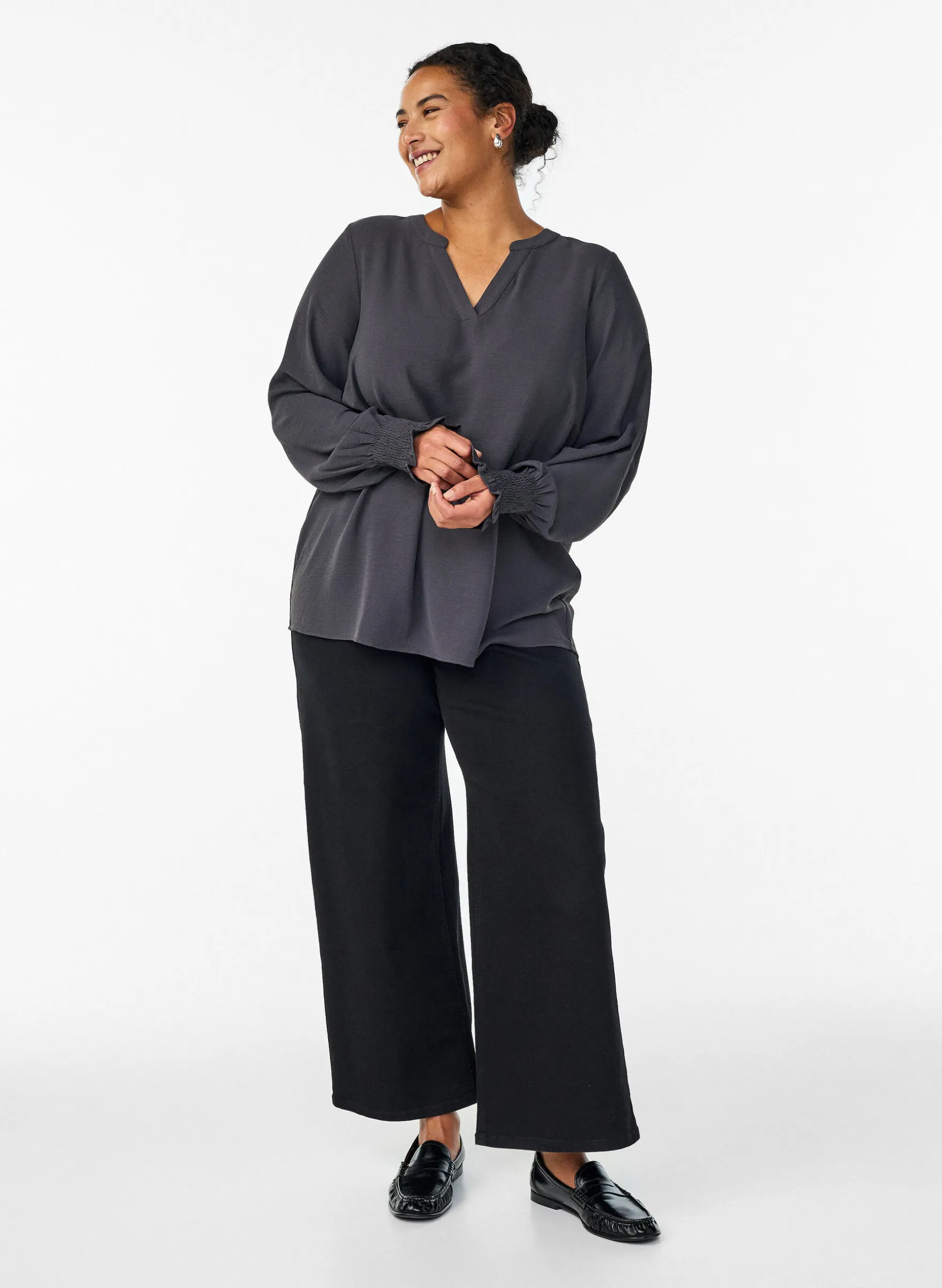 FLASH - Bluse mit Smockbündchen und V-Ausschnitt
