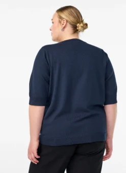 FLASH - Fein gestrickte Bluse mit kurzen Ärmeln