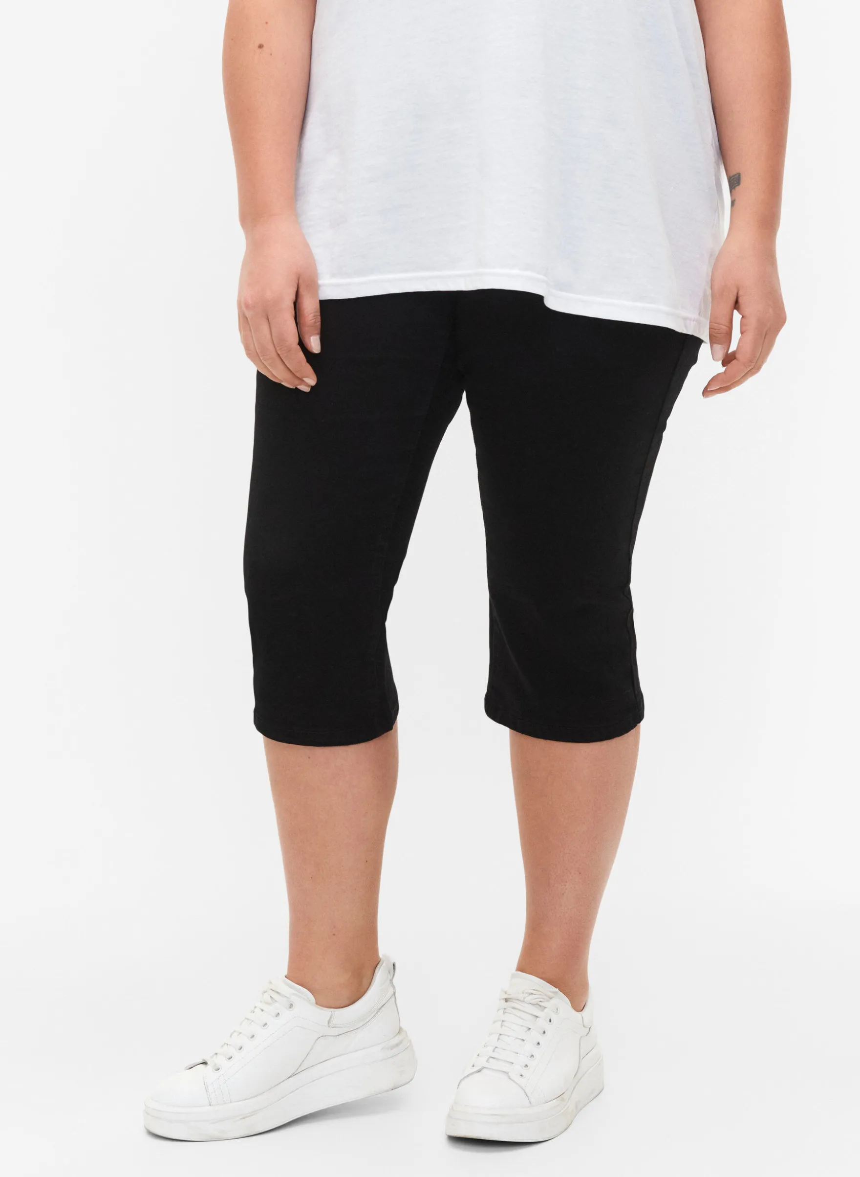 FLASH - Hoch taillierte Capri-Hose aus Denim mit Slim Fit