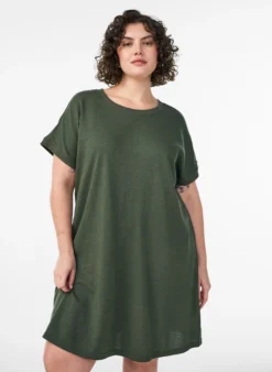 FLASH - Kurzes Kleid aus strukturiertem Jersey mit Rundhalsausschnitt