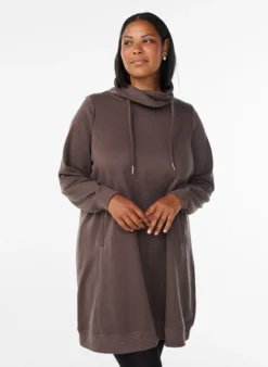 FLASH - Kurzes Sweatshirtkleid mit Stehkragen und Taschen