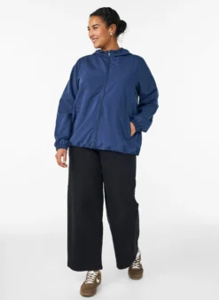 FLASH - Leichte Jacke mit Kapuze und Reißverschluss