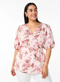 Geblümte Bluse mit kurzen Ärmeln und geraffter Taille
