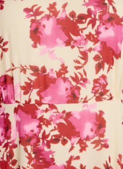 Geblümtes Kleid aus Chiffon mit Rüschendetails und V-Ausschnitt.