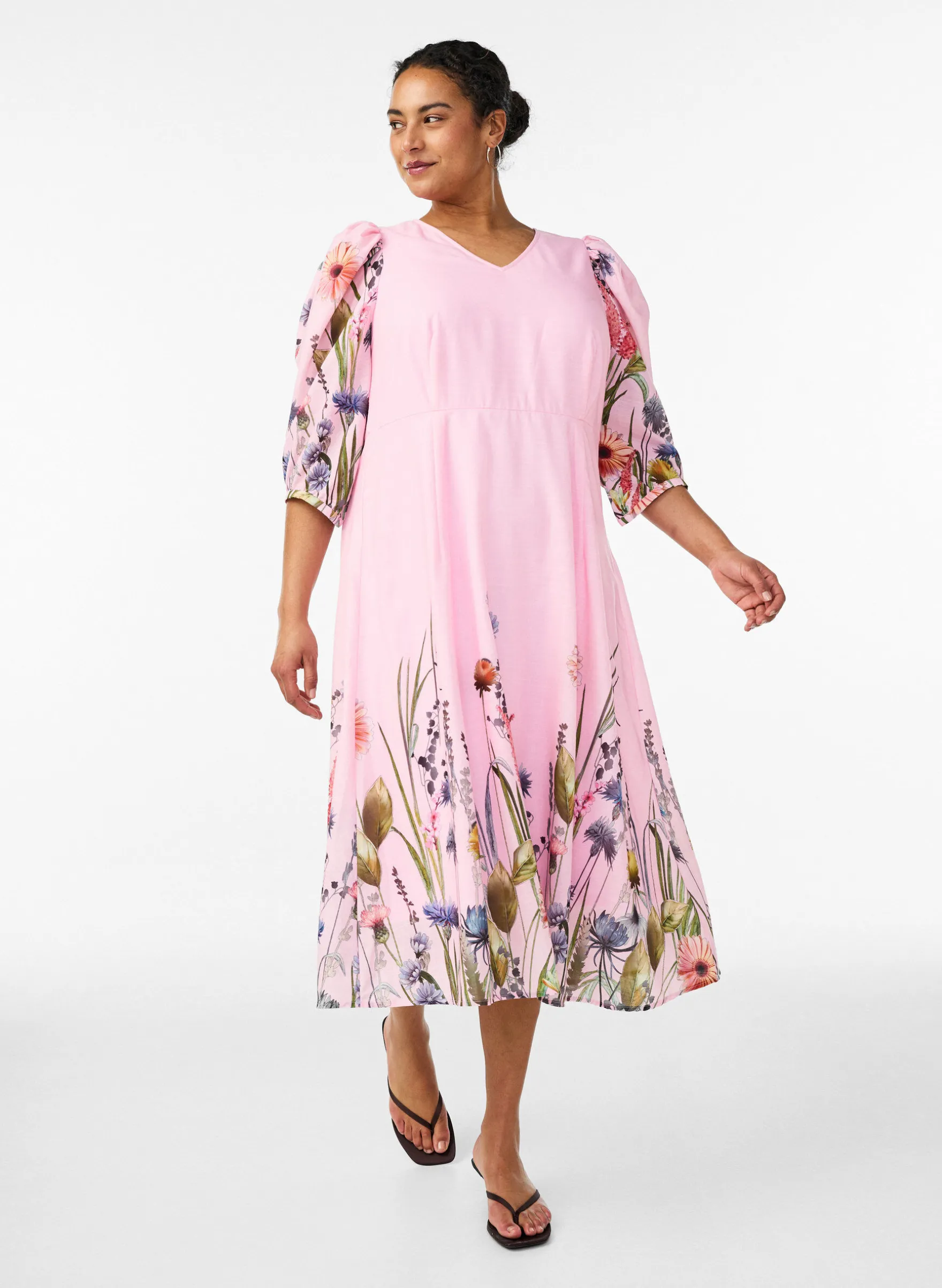 Geblümtes Midikleid mit Empire-Taille