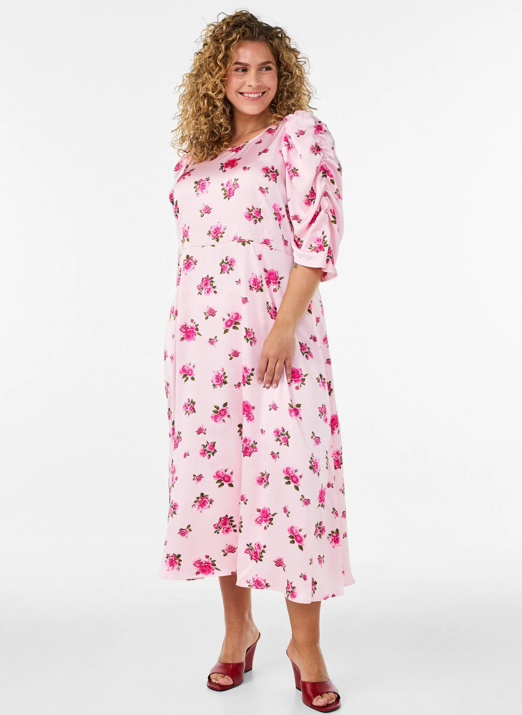 Geblümtes Midikleid mit Puffärmeln