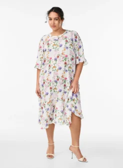 Geblümtes Midi-Kleid mit 3/4-Ärmeln