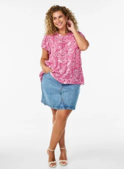 Gemusterte Bluse aus Viskose mit Rüschendetails