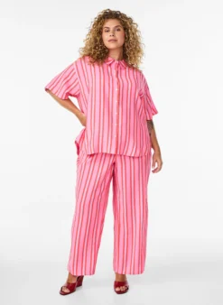Gestreifte Hose mit hoher Taille und weiten Beinen