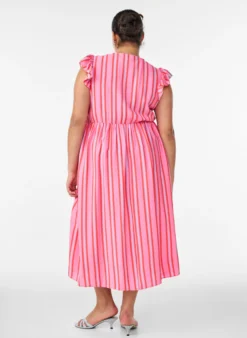 Gestreiftes Midikleid mit Empire-Schnitt und Rüschen