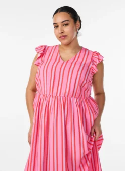 Gestreiftes Midikleid mit Empire-Schnitt und Rüschen
