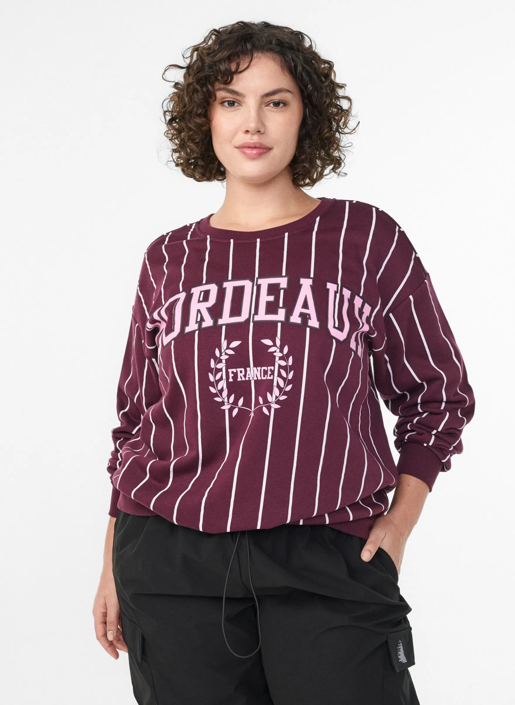 Gestreiftes Sweatshirt mit Textaufdruck