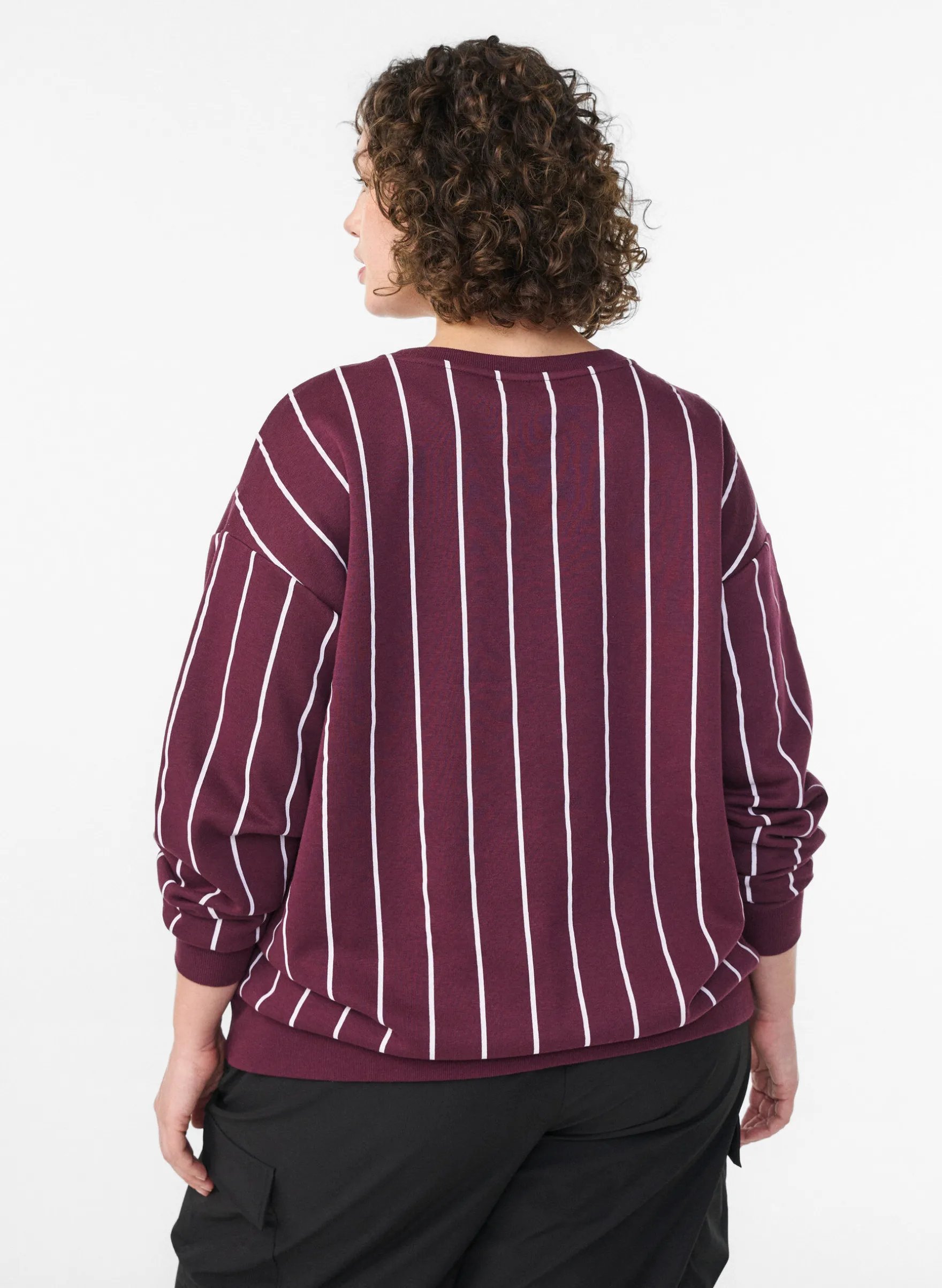 Gestreiftes Sweatshirt mit Textaufdruck