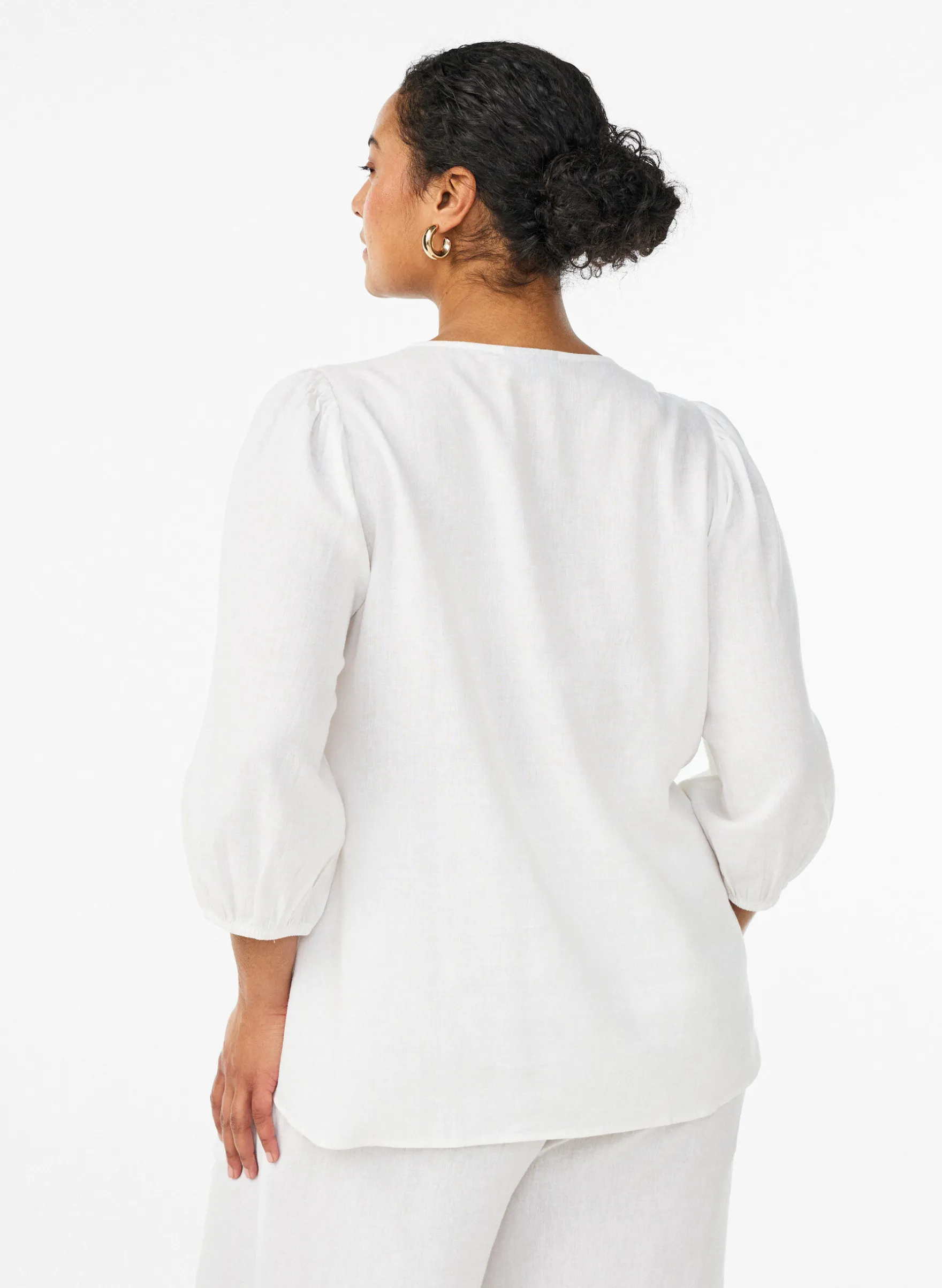 Hemdbluse aus Leinen und Viskose mit 3/4-Ärmeln