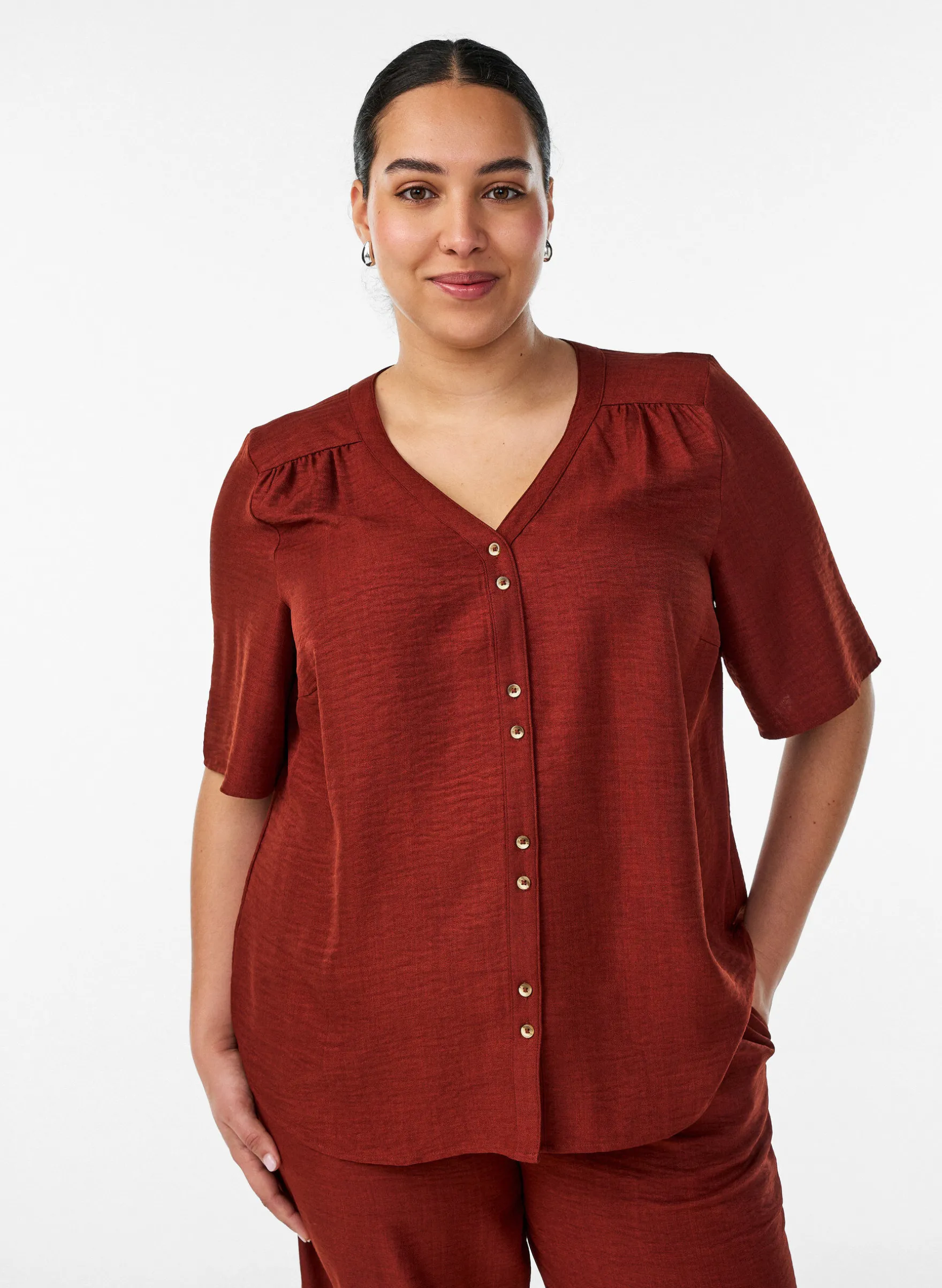 Hemdbluse mit V-Ausschnitt und kurzen Ärmeln