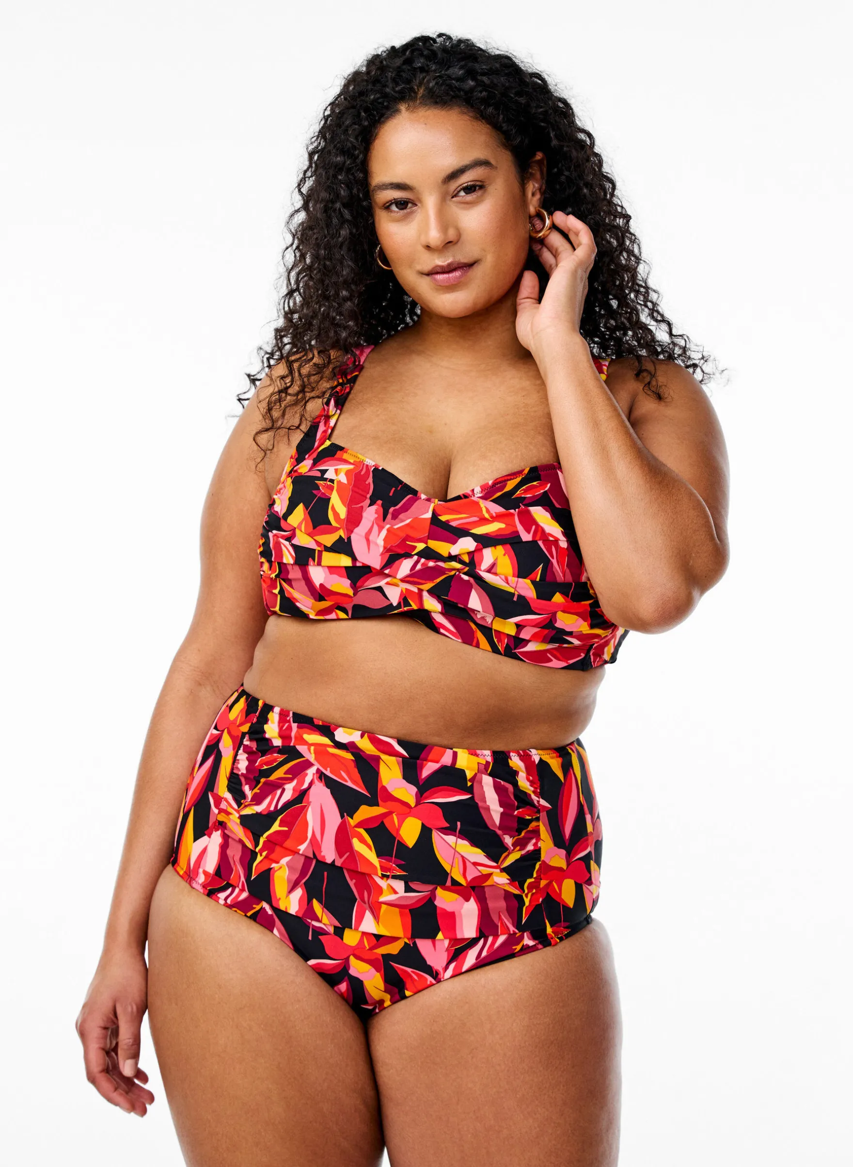 Hoch taillierte Bikinihose mit Print