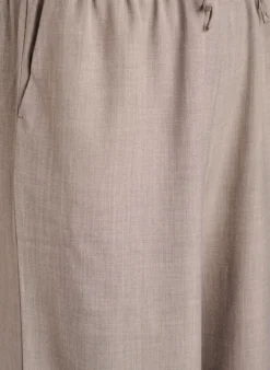 Hoch taillierte Hose mit weiten Beinen