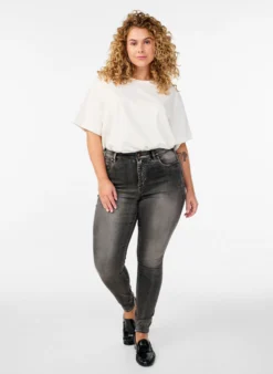 Hoch taillierte super Slim Amy Jeans