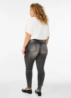 Hoch taillierte super Slim Amy Jeans