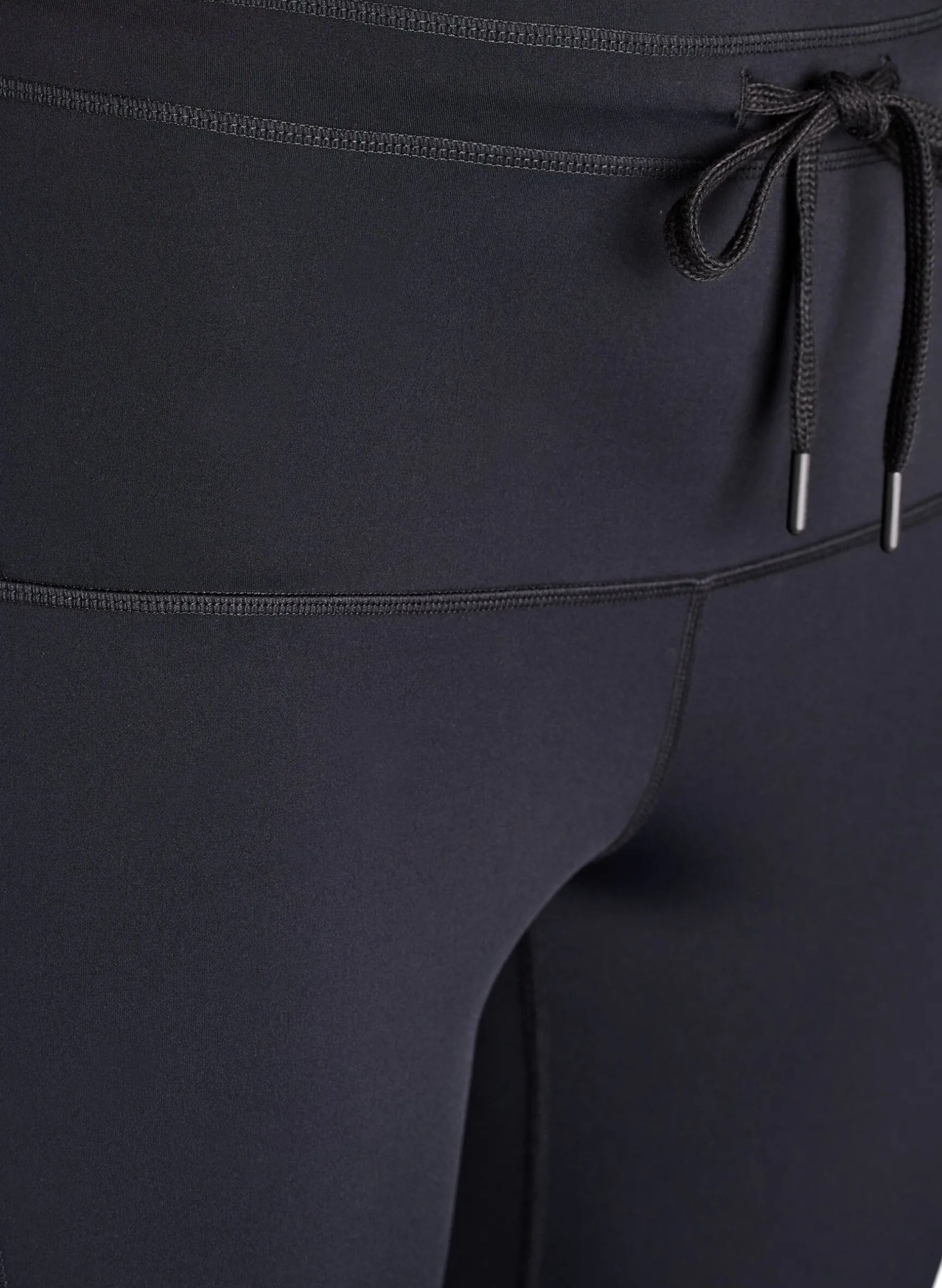 Hoch taillierte 7/8-Trainingstights mit Tasche