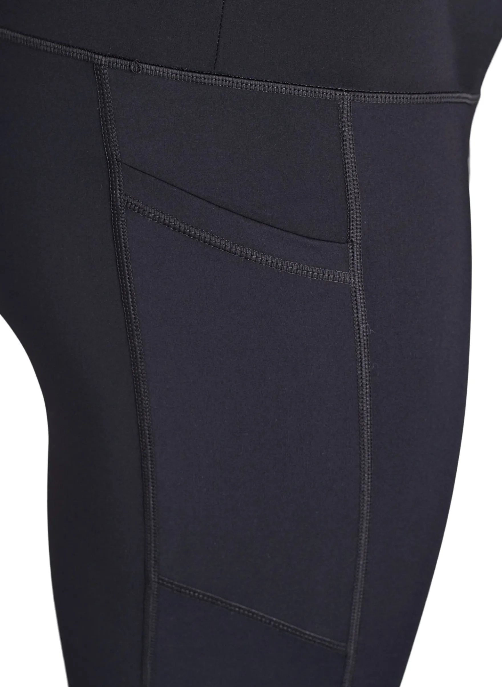 Hoch taillierte 7/8-Trainingstights mit Tasche