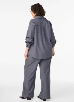 Hose mit hoher Taille und weiten Beinen