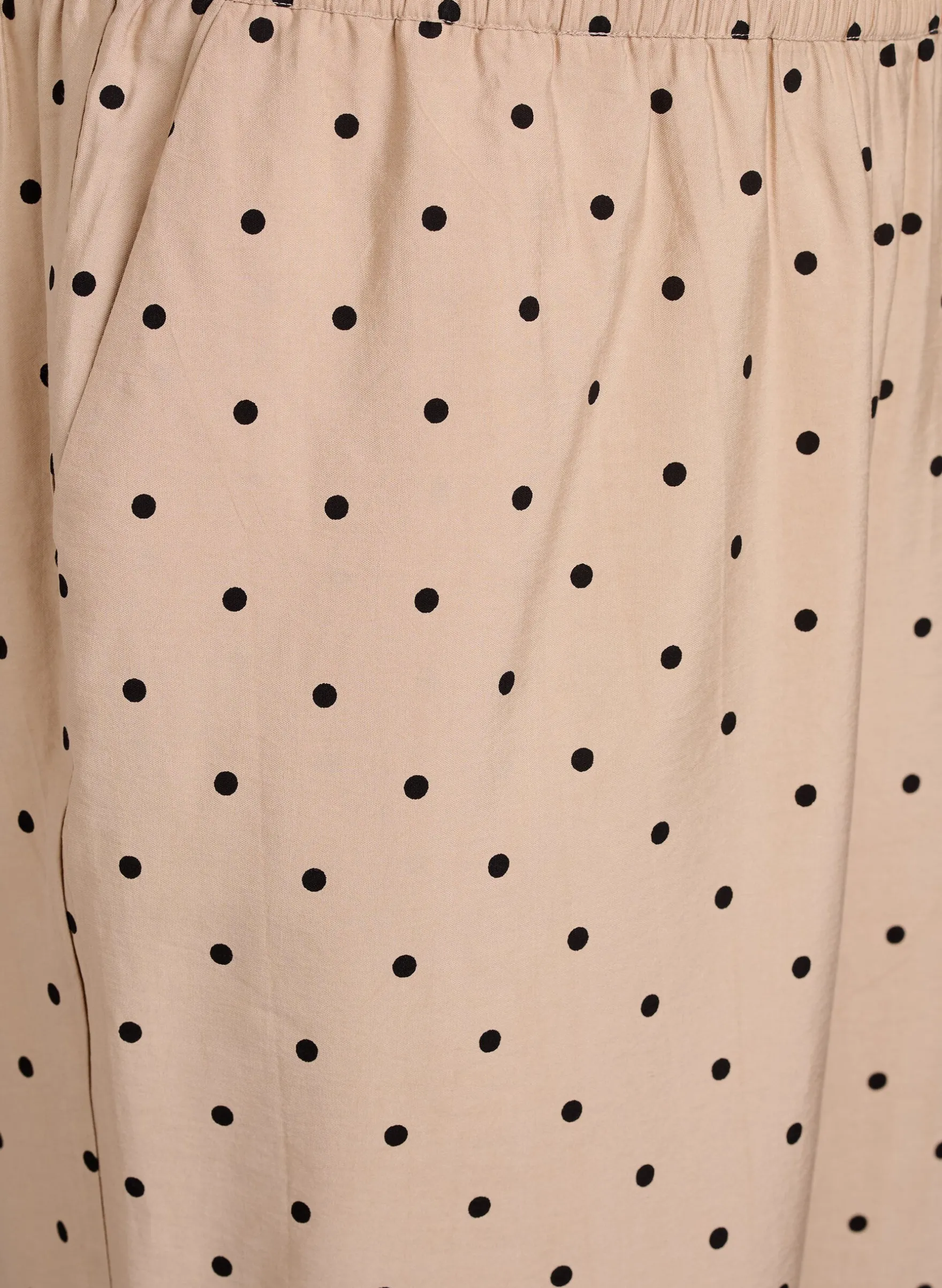 Hose mit Polka Dots und geradem Bein