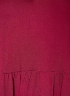 Jerseykleid mit Spitzendetails und mehrlagigem Rock