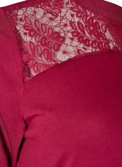 Jerseykleid mit Spitzendetails und mehrlagigem Rock