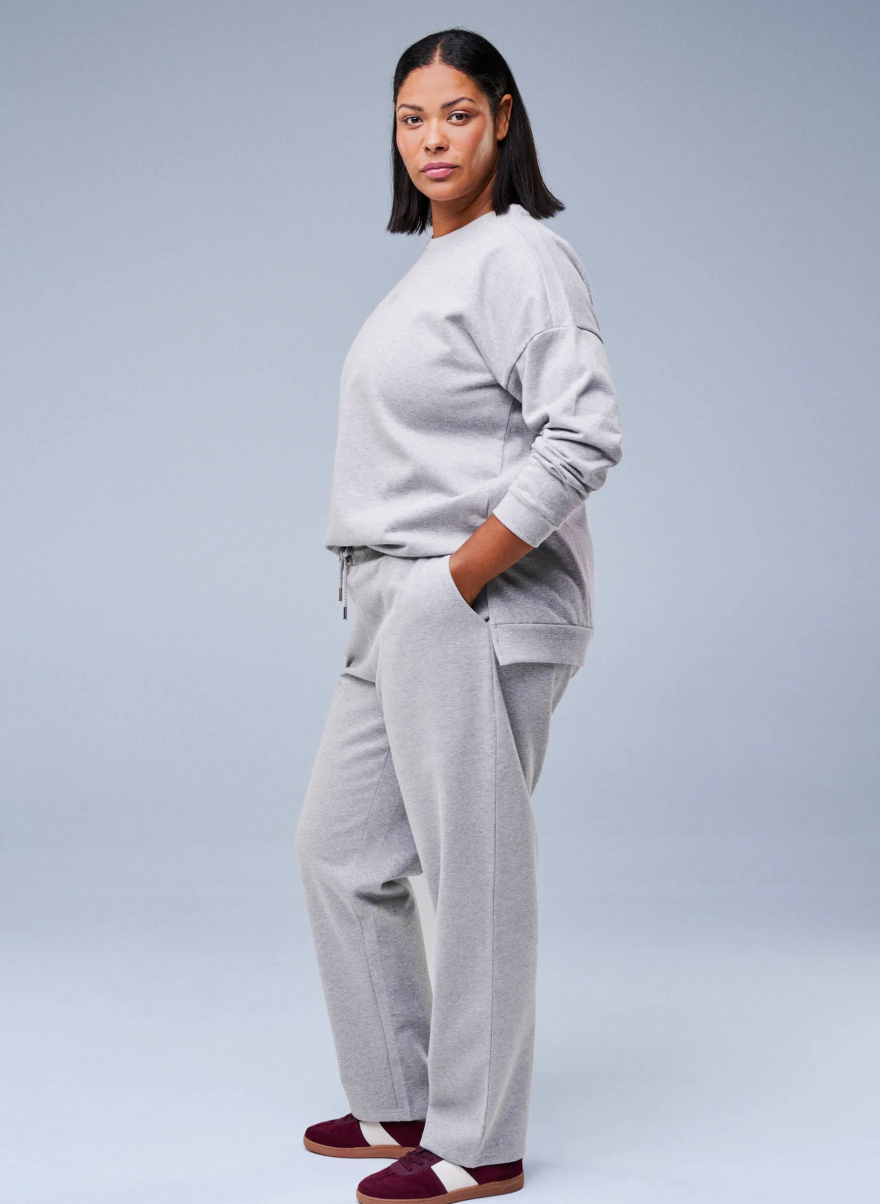 Jogginghose mit hoher Taille und glitzernder Ziernaht