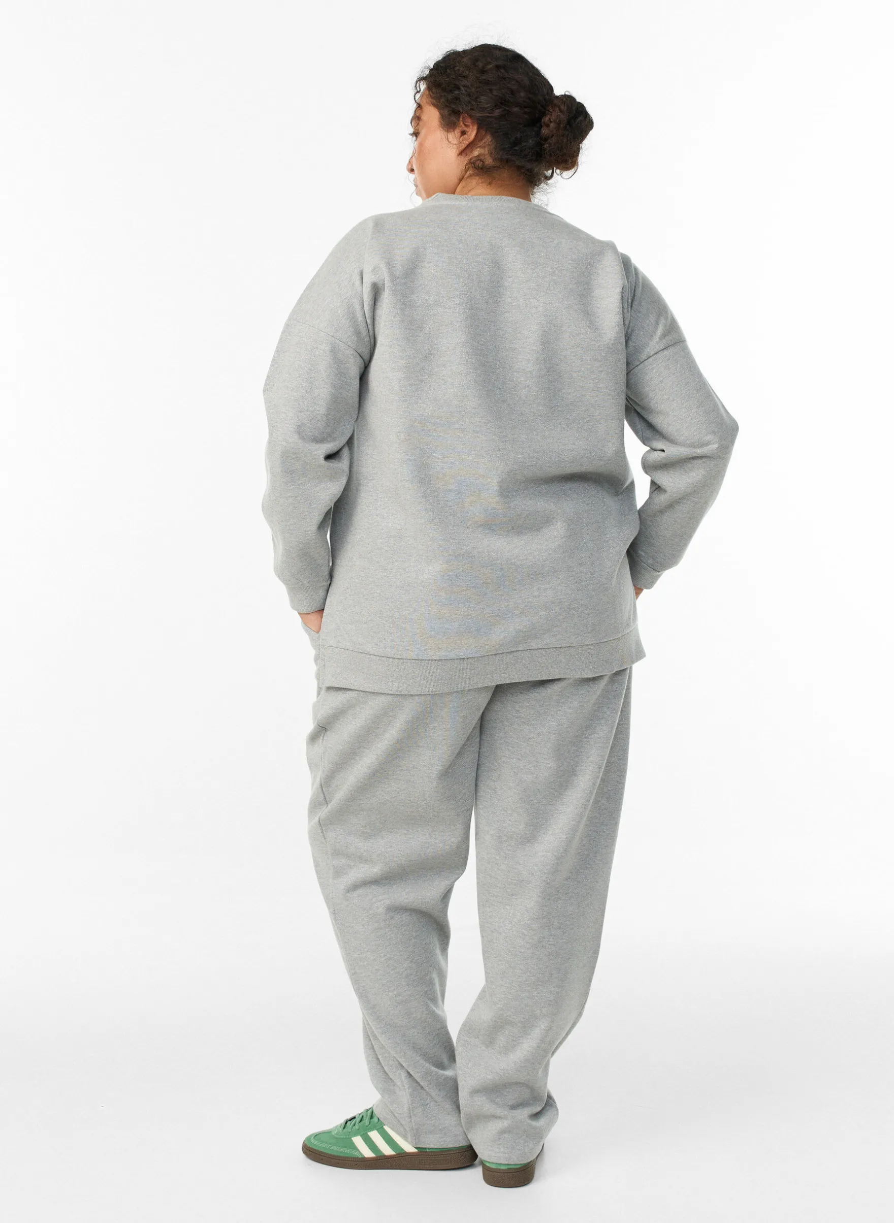 Jogginghose mit hoher Taille und glitzernder Ziernaht