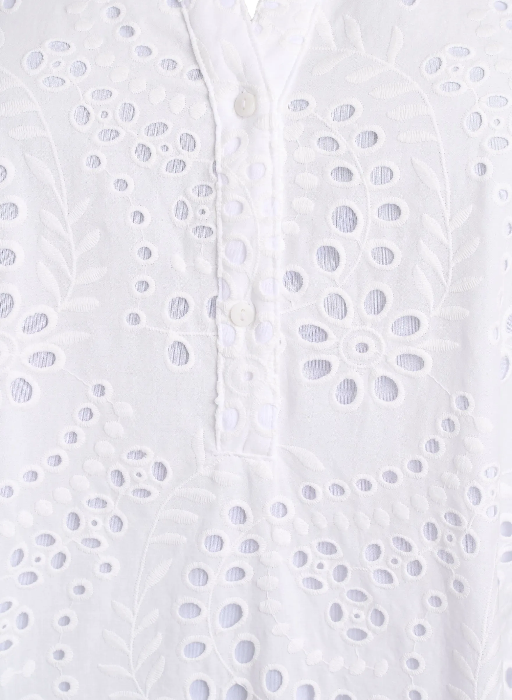 Kleid aus Broderie Anglaise mit Rüschenärmeln