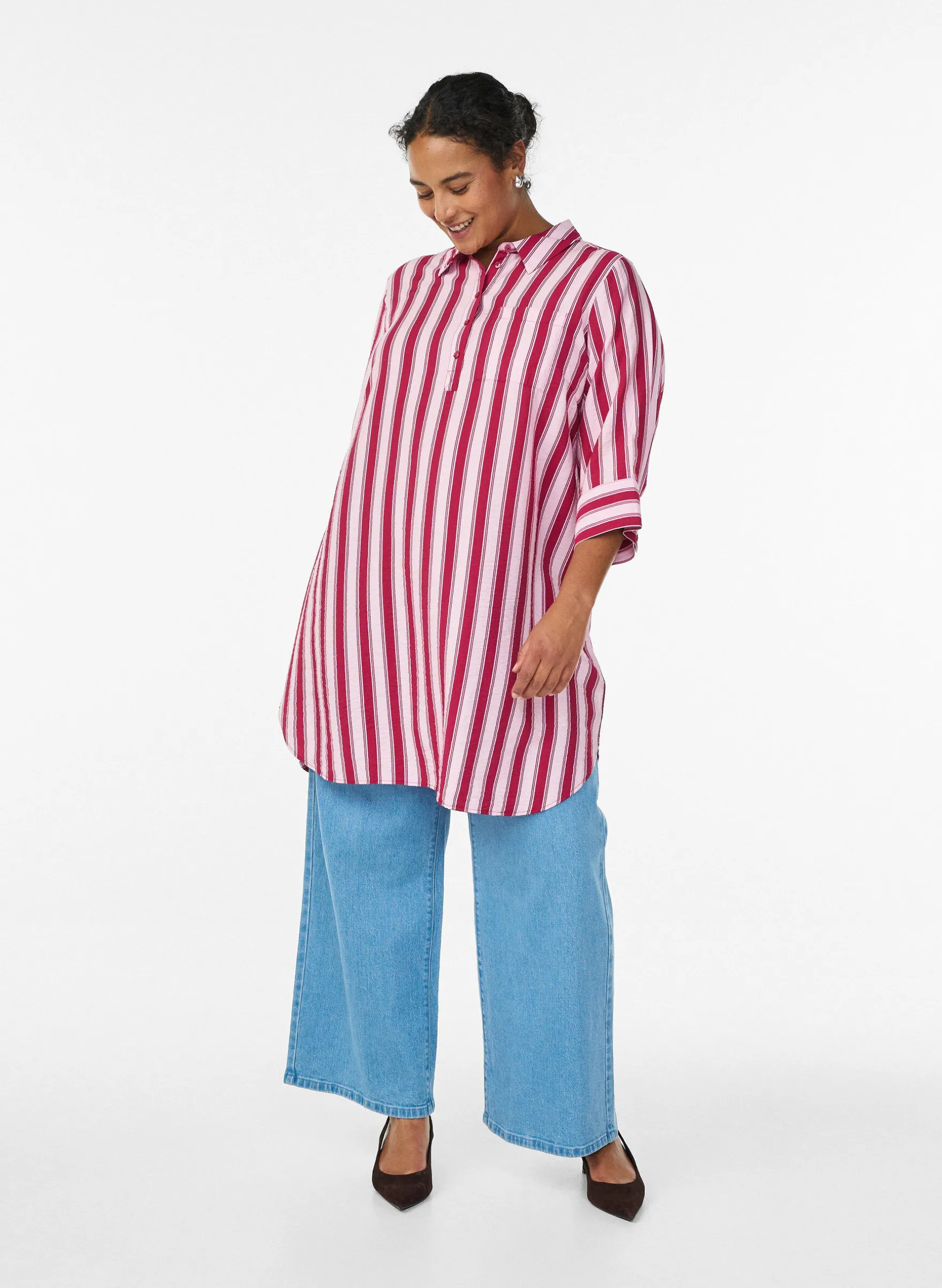 Kleid mit Kragen und Brusttasche