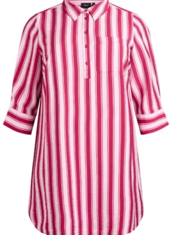 Kleid mit Kragen und Brusttasche