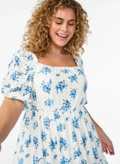 Knöchellanges Kleid mit Blumenprint und Lochstickerei