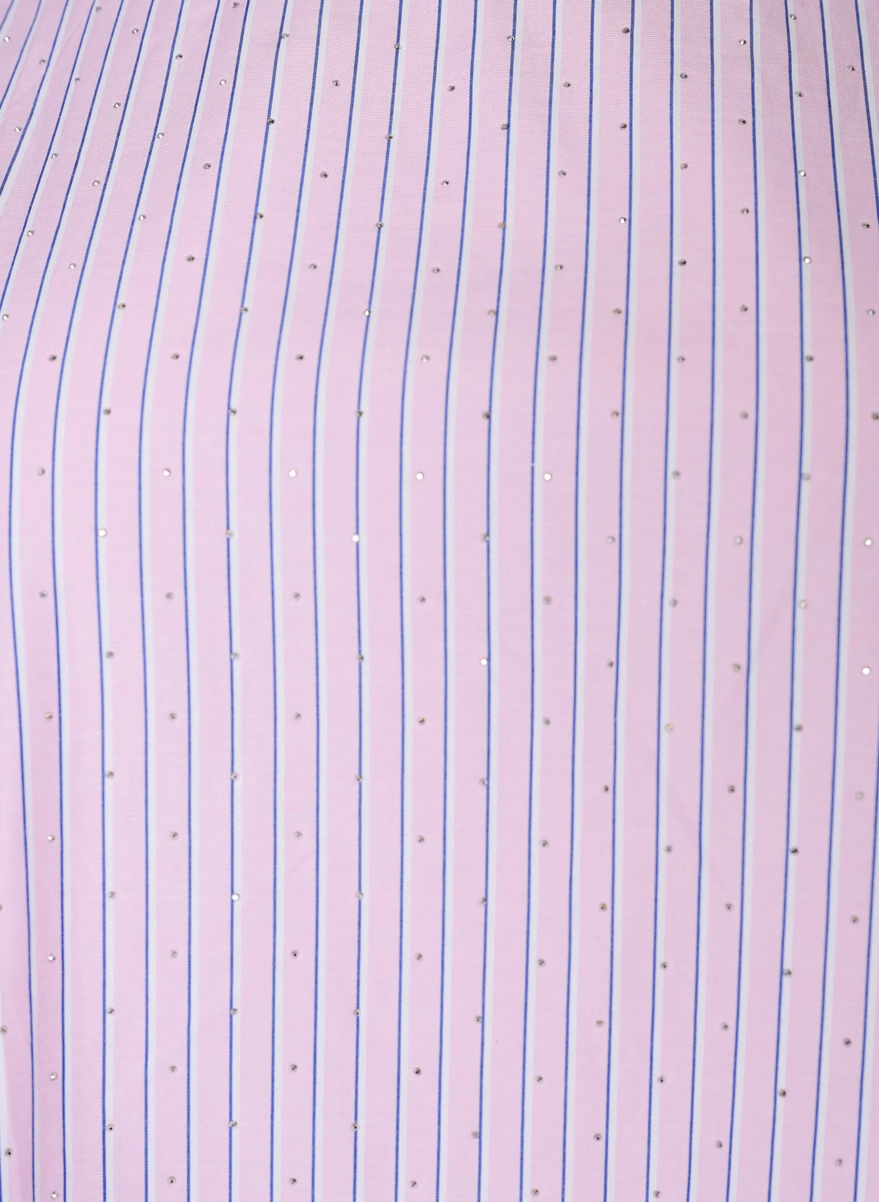 Knielanges gestreiftes Kleid mit Steinen und Puffärmeln