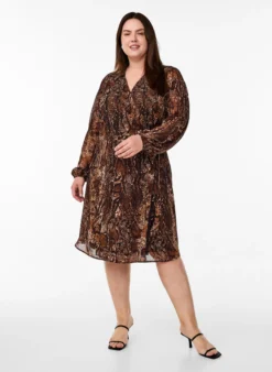 Knielanges Wickelkleid mit Tiermuster
