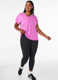 Kurzarm Trainingsshirt mit V-Ausschnitt