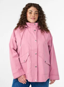Kurze Frühlingsjacke mit abnehmbarer Kapuze