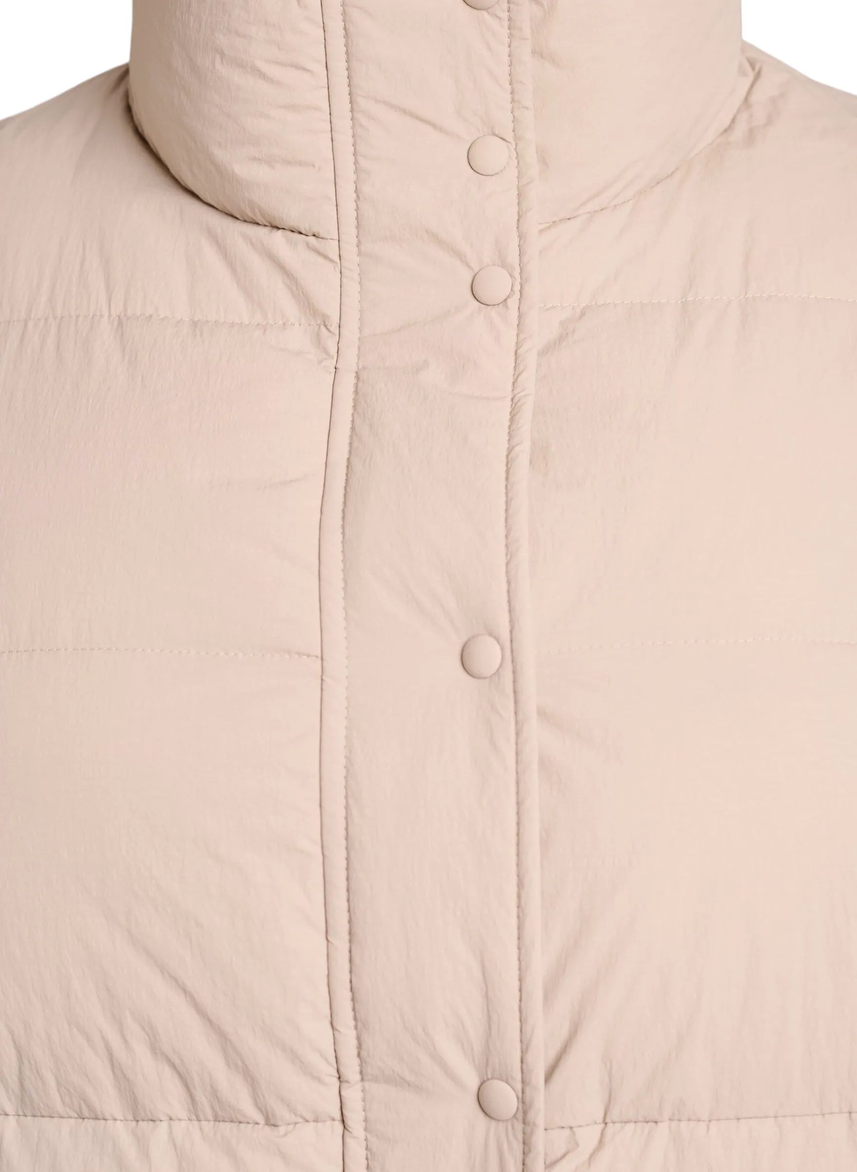 Kurze gepolsterte Pufferjacke mit hohem Kragen