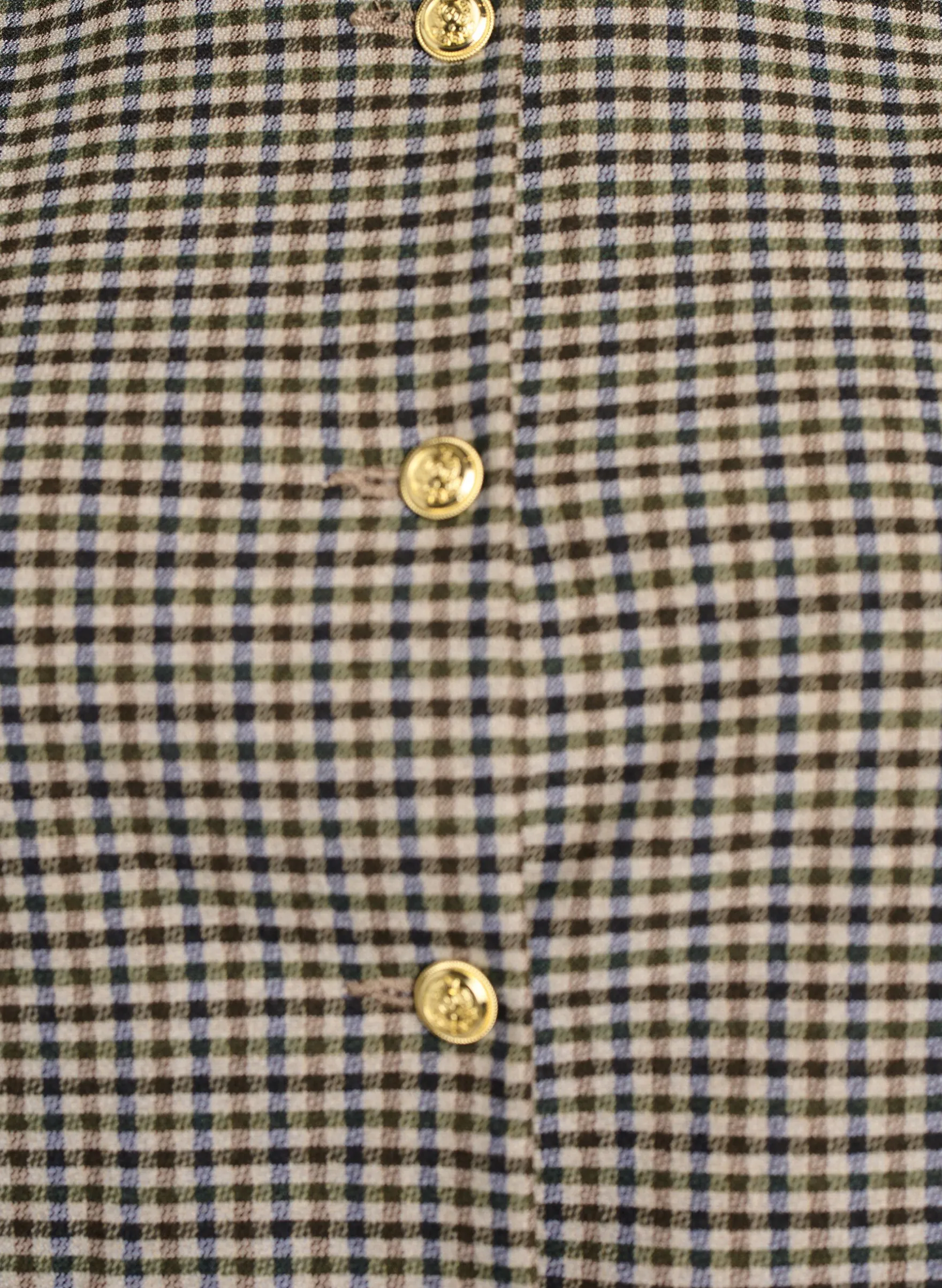 Kurze Jacke mit goldfarbenen Knöpfen