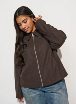 Kurze Jacke mit Hemdkragen und Reißverschluss
