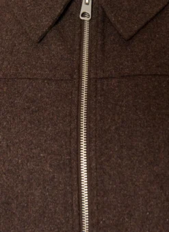 Kurze Jacke mit Hemdkragen und Reißverschluss