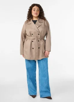 Kurzer Trenchcoat mit Gürtel