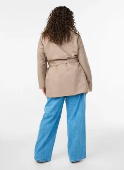 Kurzer Trenchcoat mit Gürtel