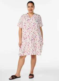 Kurzes A-Linien-Kleid aus Baumwollmusselin