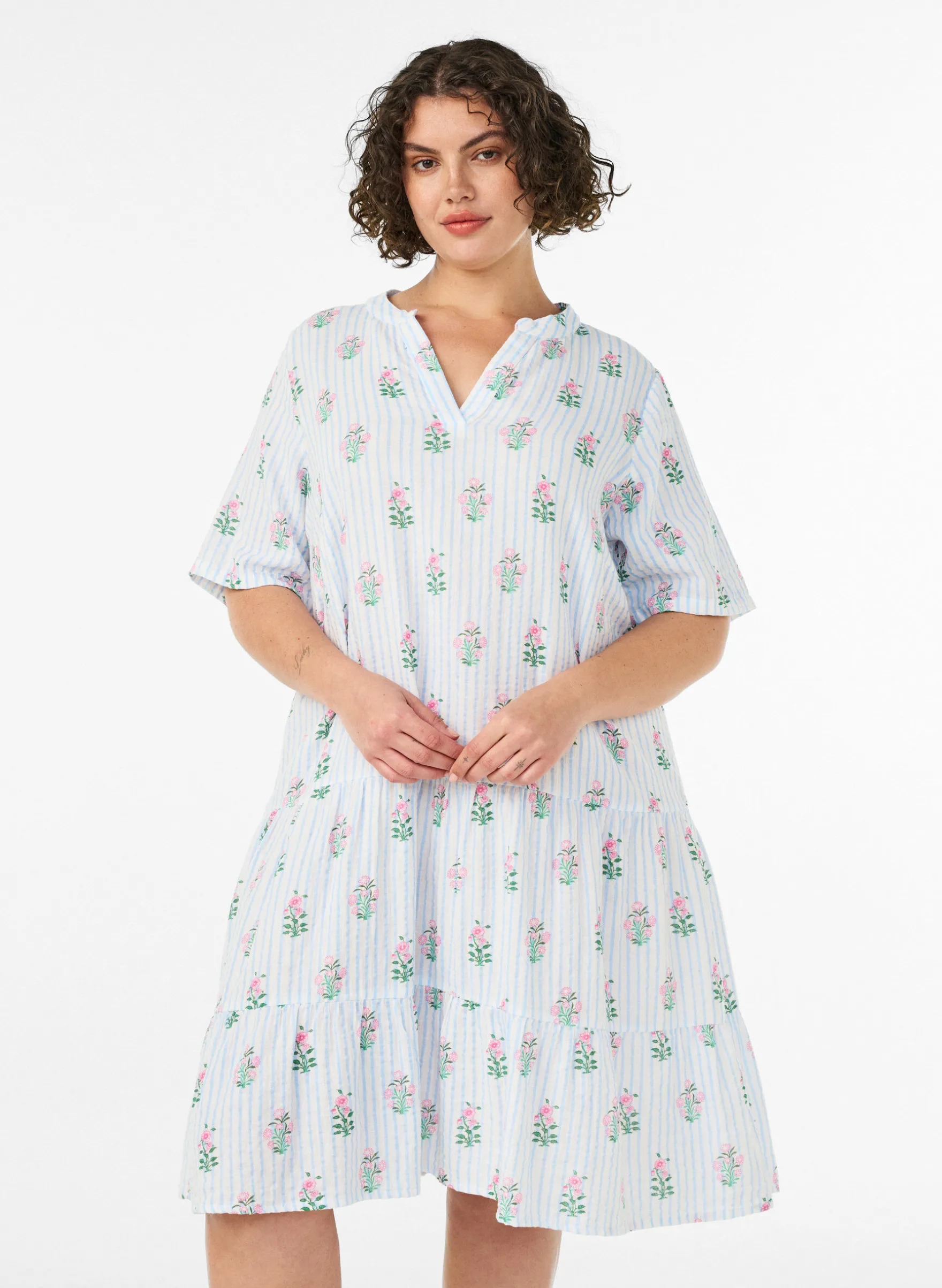 Kurzes A-Linien-Kleid aus Baumwollmusselin