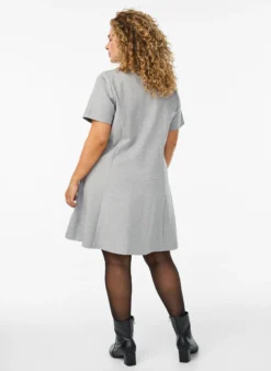 Kurzes A-Linien Kleid aus Jersey