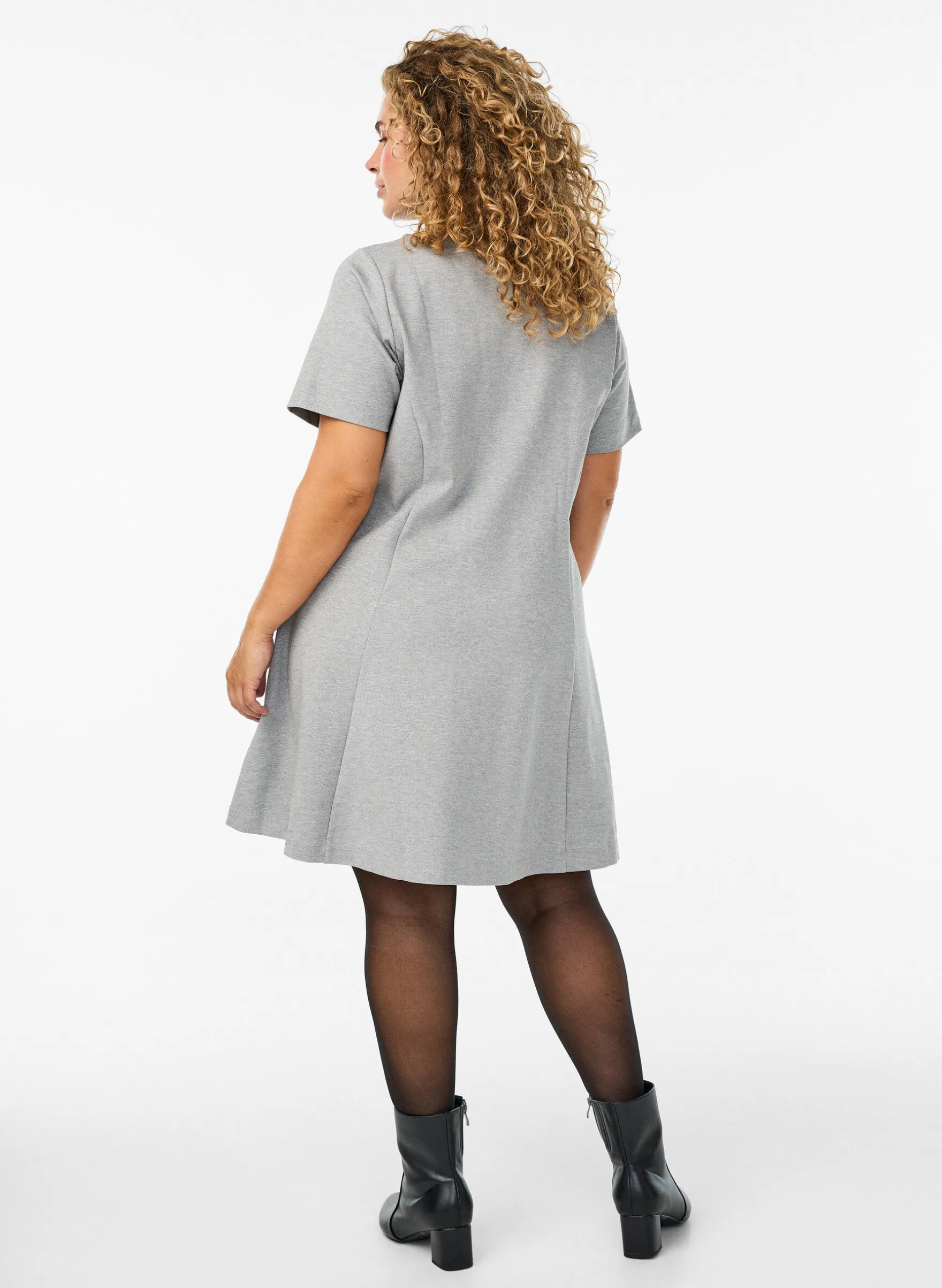 Kurzes A-Linien Kleid aus Jersey